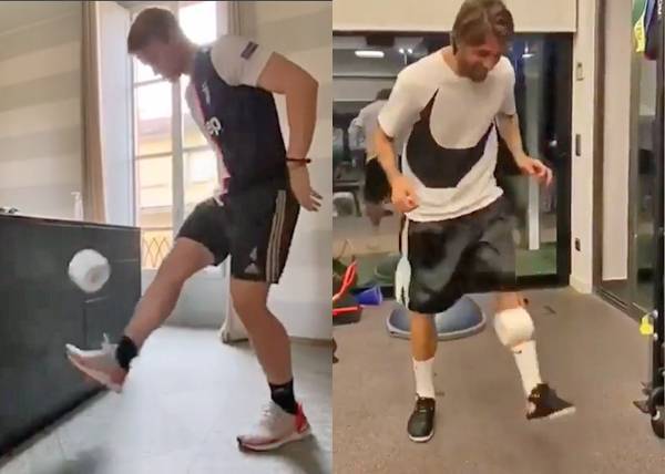 Футболисты запустили в соцсетях новый челлендж, где чеканят туалетной бумагой вместо мяча
