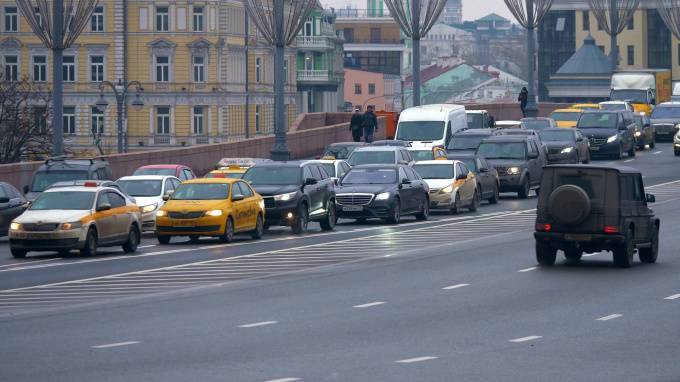 В России могут ввести новый знак для обозначения камер на дорогах