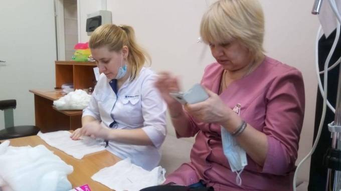 В Городской наркологической больнице опровергли информацию, что медсёстрам приказали шить марлевые маски