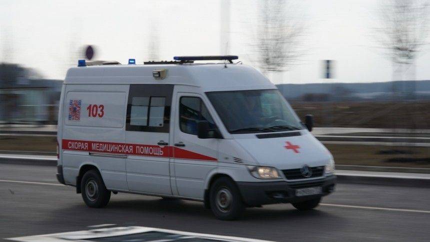Получивший ножом в глаз петербуржец скончался по дороге в больницу