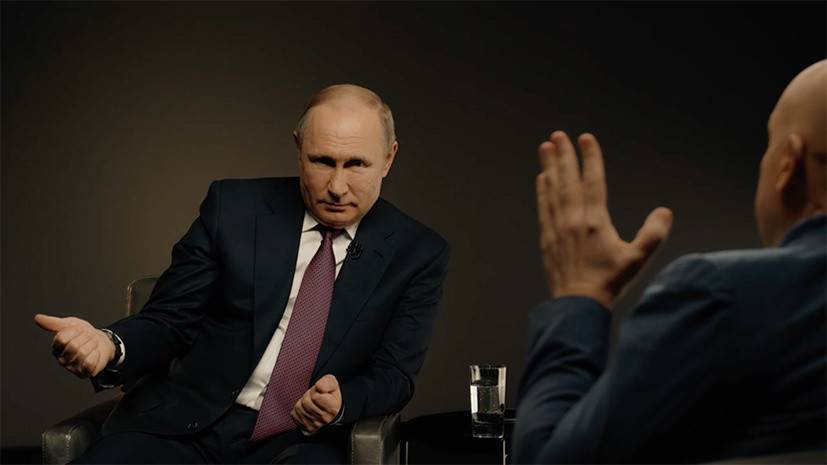 «Укреплять средний класс»: Путин рассказал о доходах граждан России