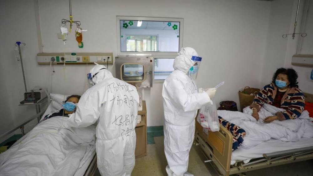 Британский инфекционист Медли назвал «гениальный» метод борьбы с коронавирусом