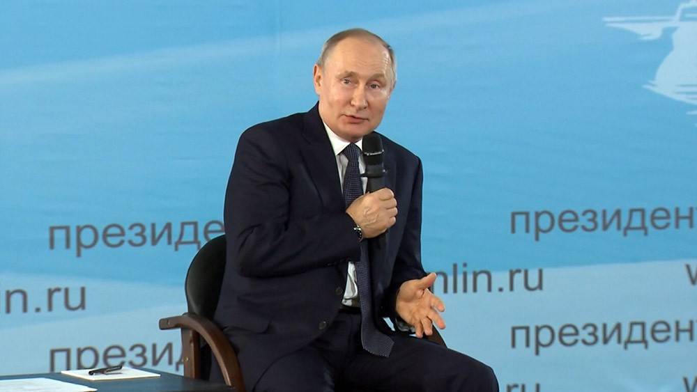Путин: попытки усомниться в принадлежности Крыма вызывают оторопь