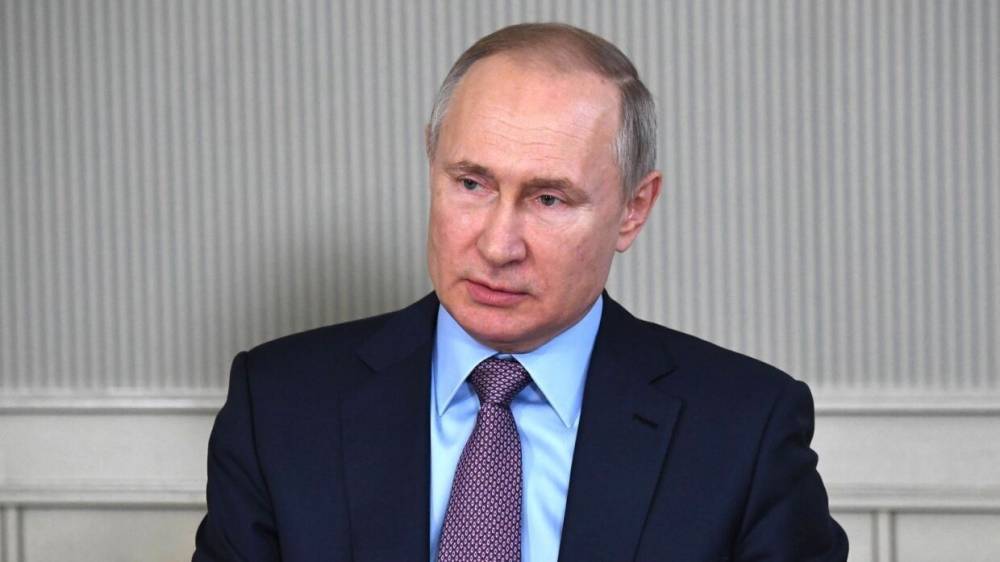 Путин потребовал не допустить расхлябанности в борьбе с коронавирусом в России
