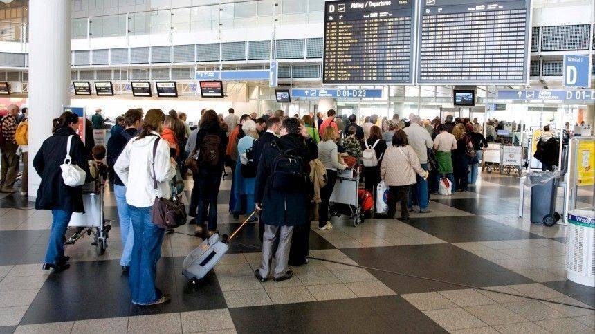 «Надеюсь, завтра все решится»: турист из РФ рассказал о возвращении из Черногории