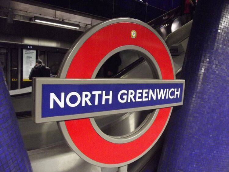 Власти Великобритании закроют 40 станций лондонского метро из-за COVID-19