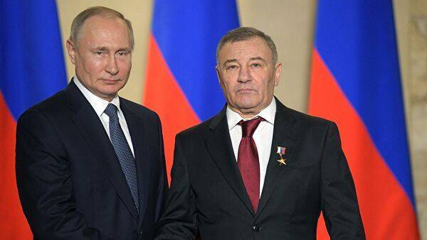 Путин вручил награды строителям Крымского моста