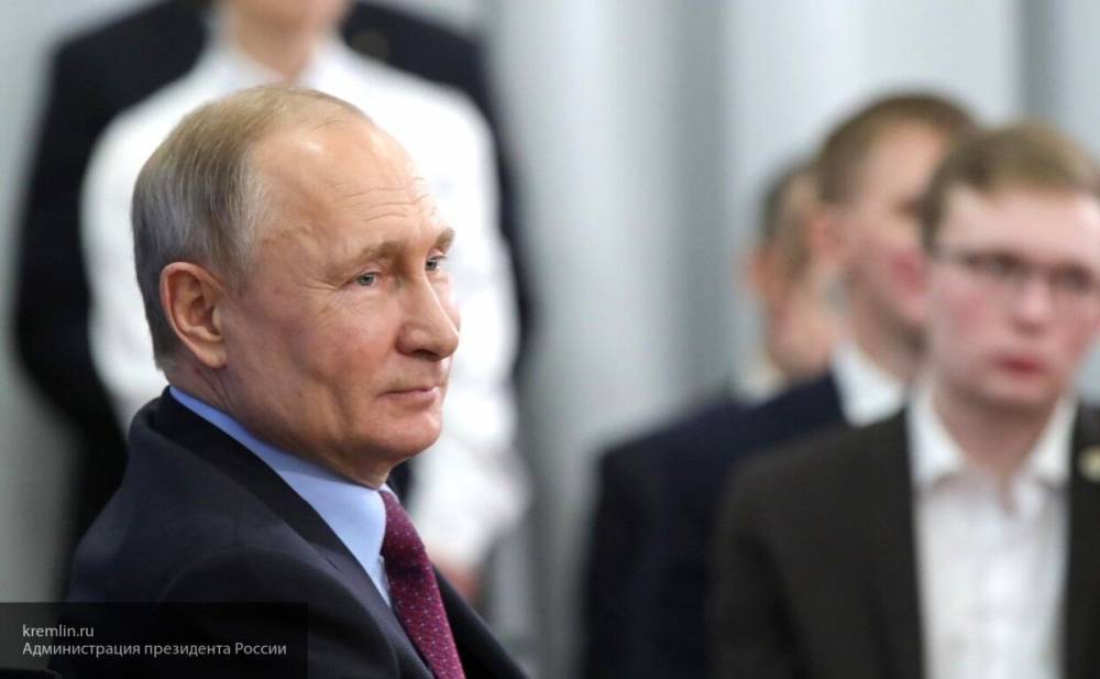 Путин рассказал, что не воспринимает статус "царь"