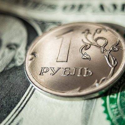 Российский рубль вышел на второе место по волатильности мировых валют к доллару США