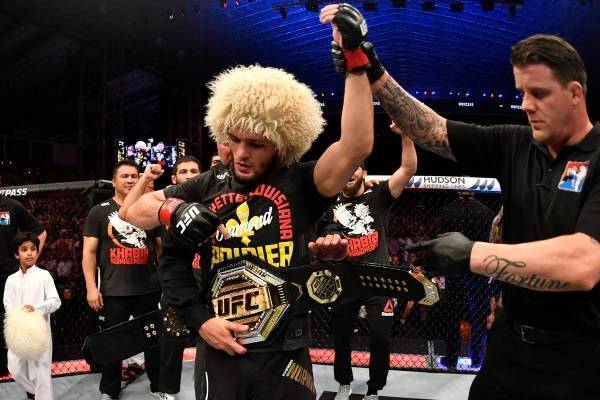 UFC из-за коронавируса перенесет в другую страну бой между Хабибом и Фергюсоном