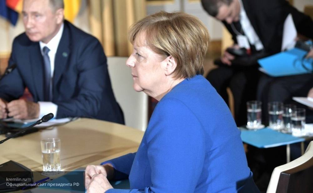Меркель потребовала от населения ФРГ совместных действий для борьбы с коронавирусом