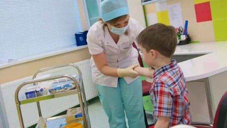 Врач-инфекционист рассказал о минимальном риске заболевания коронавирусом у детей