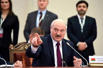 Лукашенко назвал абсолютной глупостью закрытие Россией границы