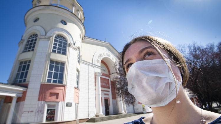 Сколько людей находятся на карантине из-за коронавируса в Крыму