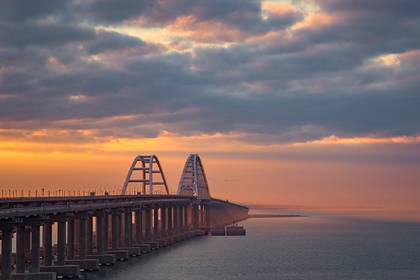 Строителям Крымского моста пообещали новые проекты