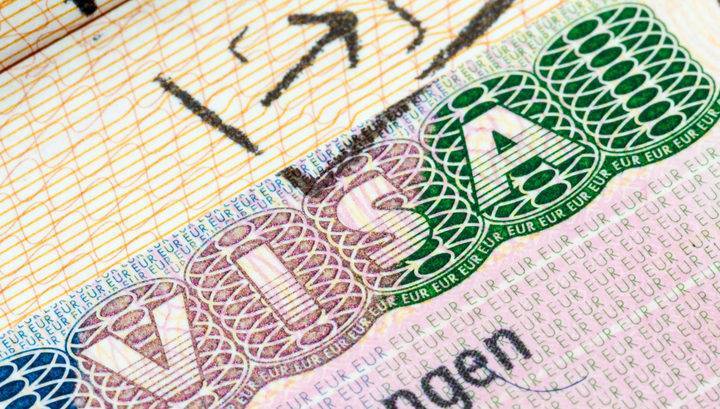 Некоторые страны Шенгена приостановили выдачу виз