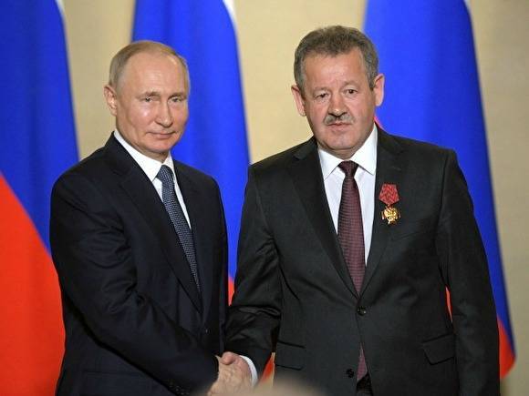 Путин наградил депутата тюменской облдумы Руссу орденом за строительство Крымского моста