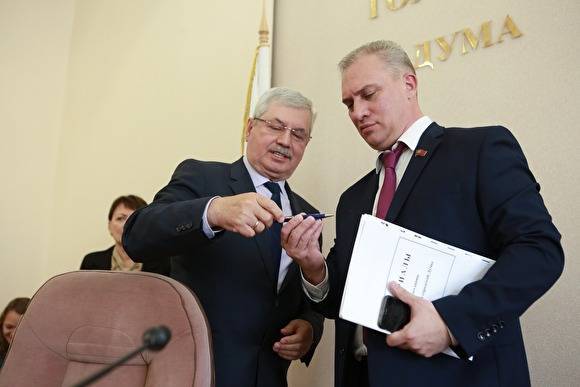 Челябинских депутатов мобилизуют на два критичных для губернатора проекта