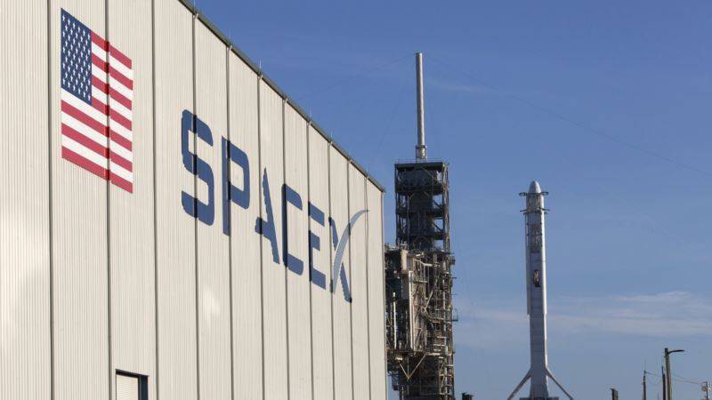 SpaceX планирует запустить астронавтов к МКС в мае
