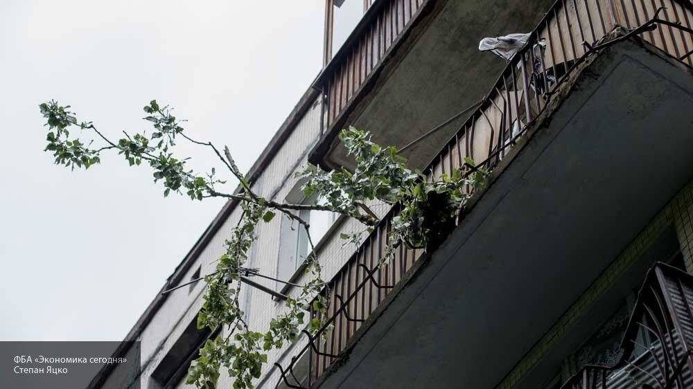 Тело грудного ребенка обнаружили на балконе жилого дома на Ямале