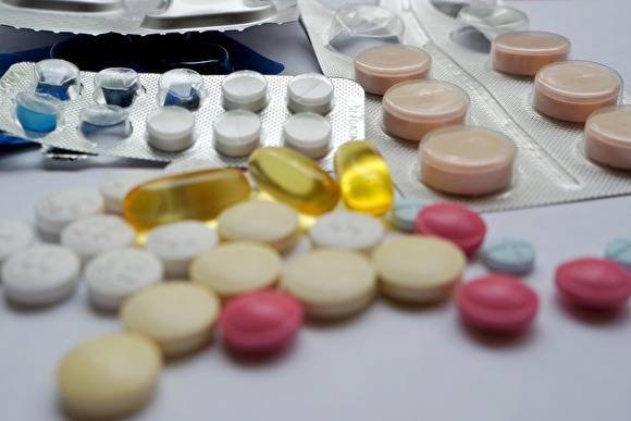 Госдума приняла закон, по которому кабмин может ограничивать цены на лекарства при ЧС