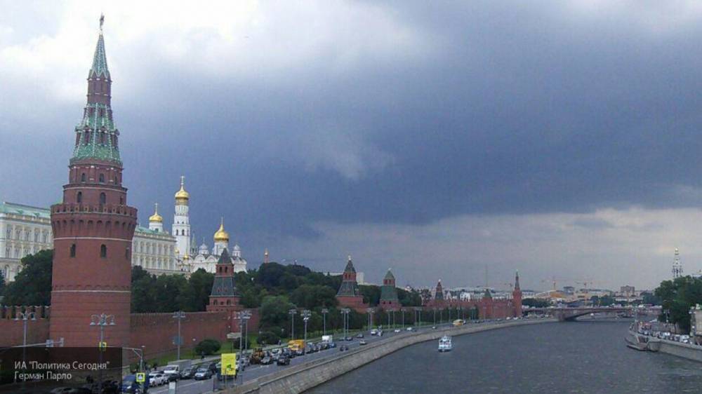 Синоптики объявили "желтый" уровень опасности в Москве из-за ветра