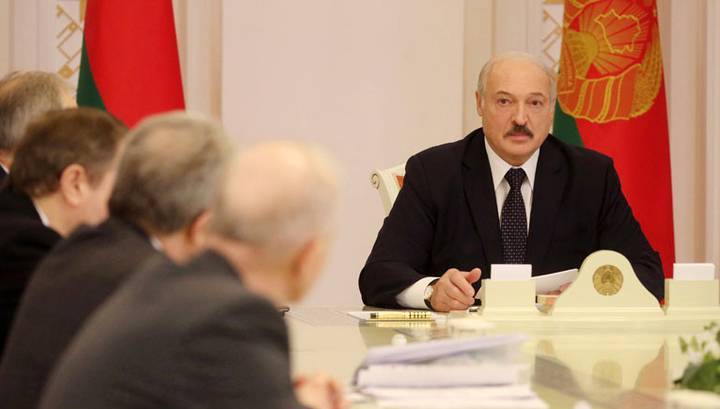 Лукашенко пошутил про сто грамм и Жириновского