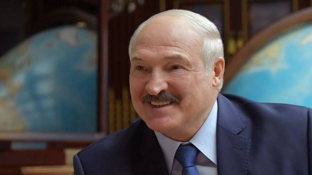 Лукашенко рассказал анекдот про Жириновского, водку и коронавирус