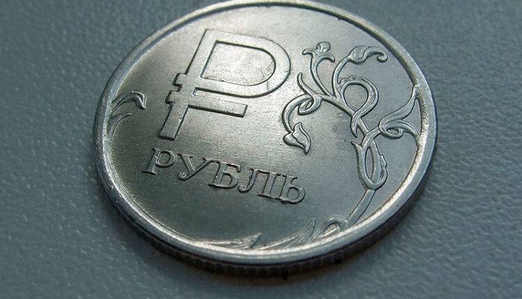 Рубль признан второй самой неустойчивой валютой мира, хуже лишь мексиканскому песо