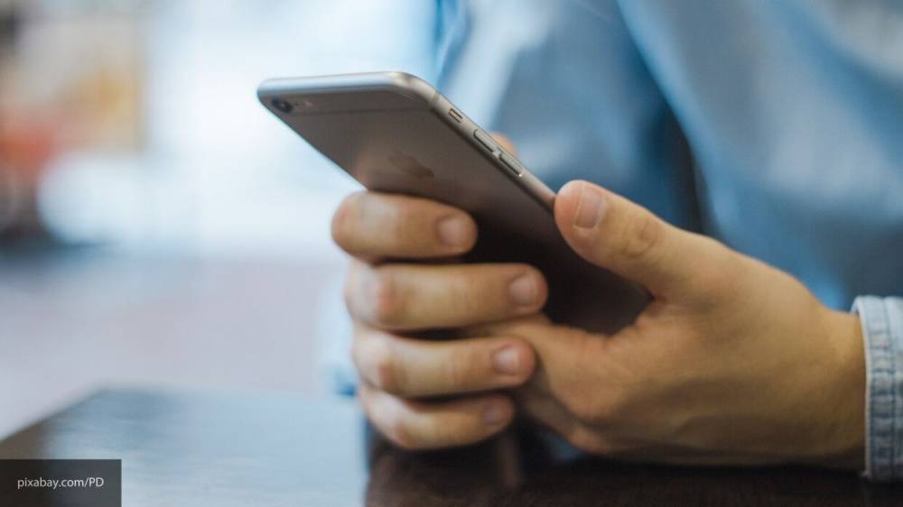 «Сбербанк» предложил малому бизнесу сервис безналичной оплаты смартфоном