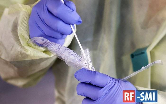 Дефицита тест-систем на коронавирус в России нет, рассказал источник