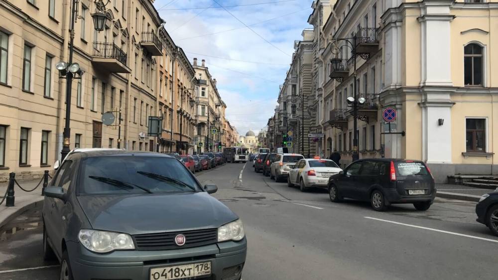 С начала года платные парковки принесли Петербургу 9 млн рублей