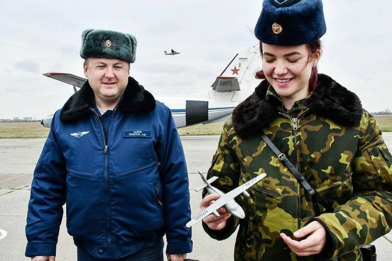 В Краснодаре впервые в истории современной России прошел первый учебный полет курсантов-летчиц