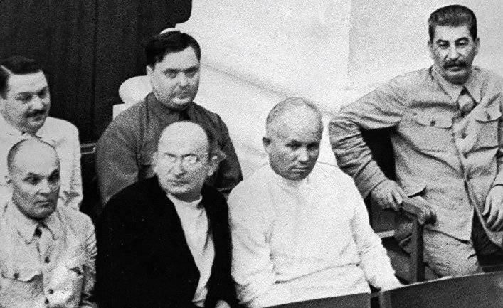 ABC (Испания): закрытый доклад Хрущева против сталинского геноцида, который СССР обнародовал лишь в 1988 году