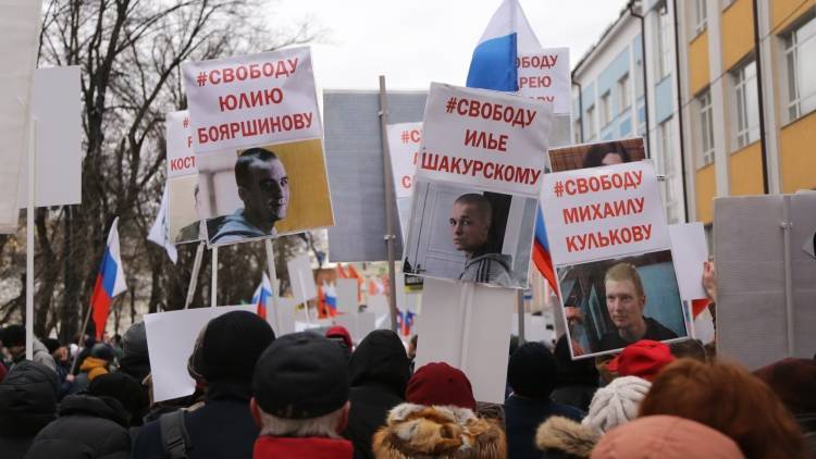 Марш Немцова с антироссийскими лозунгами и плакатами мог спонсировать Ходорковский