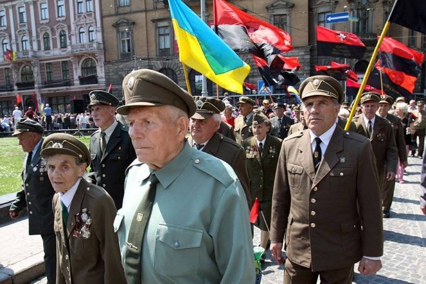 Запад придумал, как превратить День Победы в совместное с Украиной издевательство