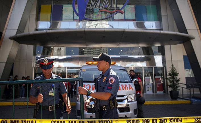 The Manila Times (Филиппины): вооруженный человек захватил заложников в торговом центре