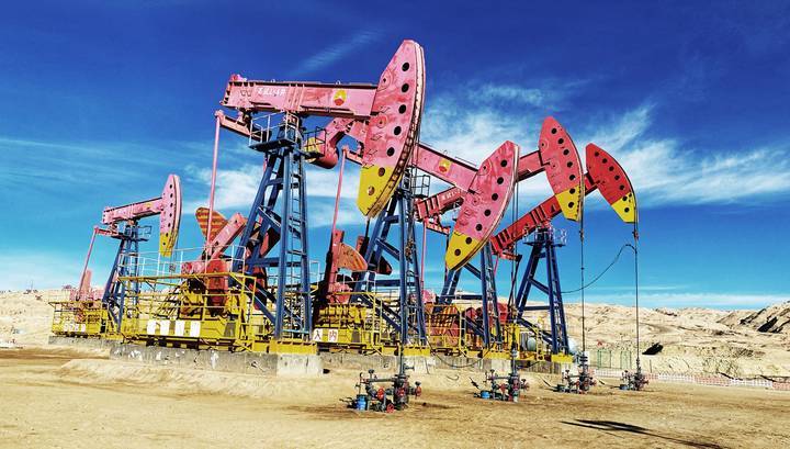 Цены на нефть отступили от многолетних минимумов на фоне ожиданий сокращения добычи