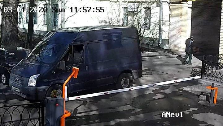 На видео попал момент трагической гибели экс-замминистра обороны СССР в центре Москвы