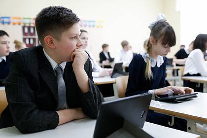 Жителям Москвы через пуш-уведомления расскажут об оценках их детей в школах
