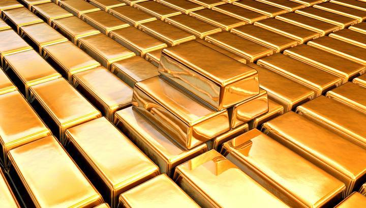 К чему бы это: российские банки начали избавляться от золота
