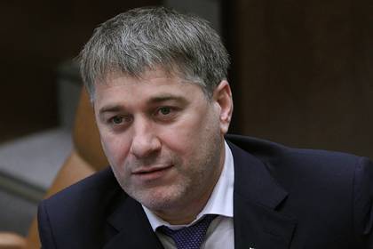 Песков объяснил награждение пять лет не вносившего законы чеченского сенатора