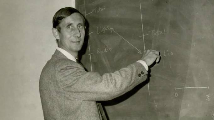 В возрасте 96 лет умер физик Фримен Дайсон