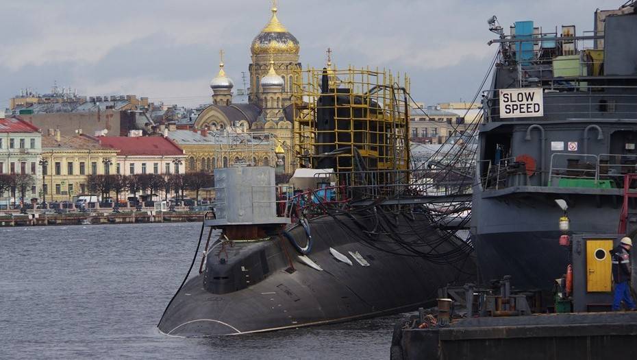 В Петербурге начались испытания подводной лодки "Волхов"
