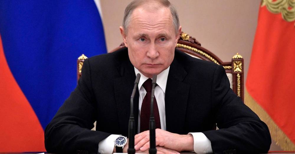 Путин поручил создать комиссию по русскому языку при правительстве
