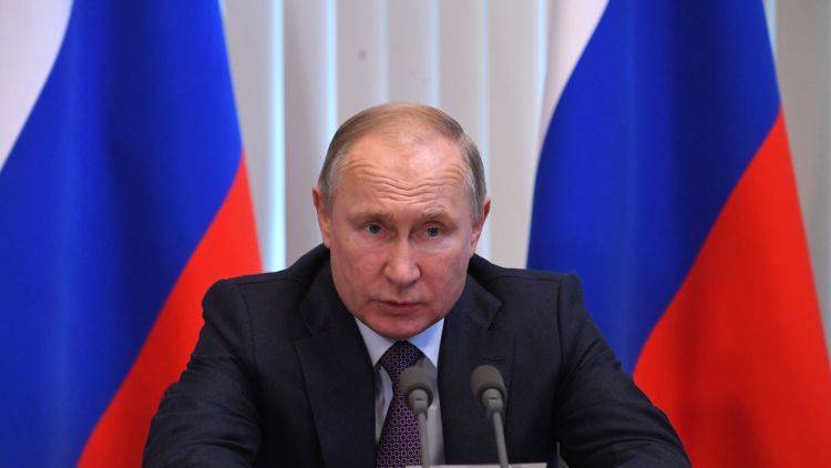 Путин внес поправки к проекту об изменении Конституции
