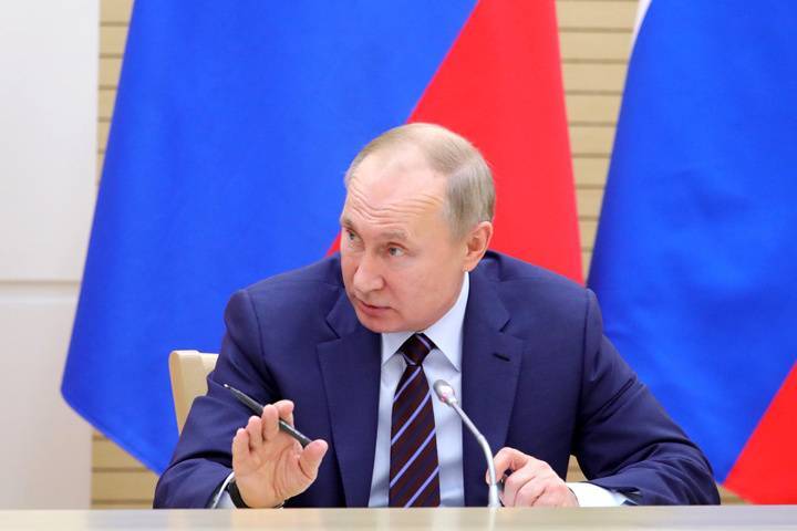 Путин предложил закрепить в Конституции правопреемство РФ в отношении СССР
