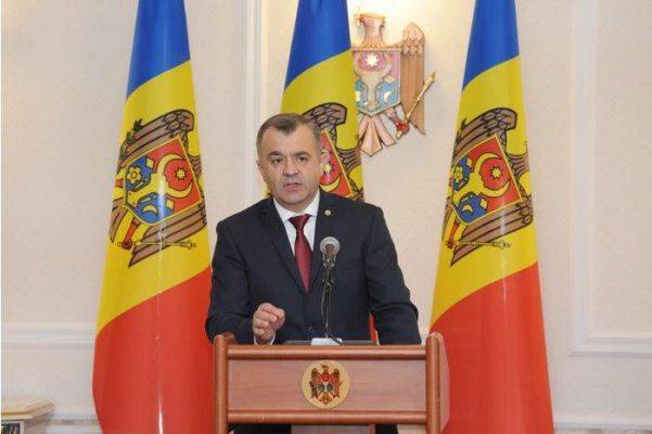 Премьер Молдавии назвал организаторов протеста политическими истеричками