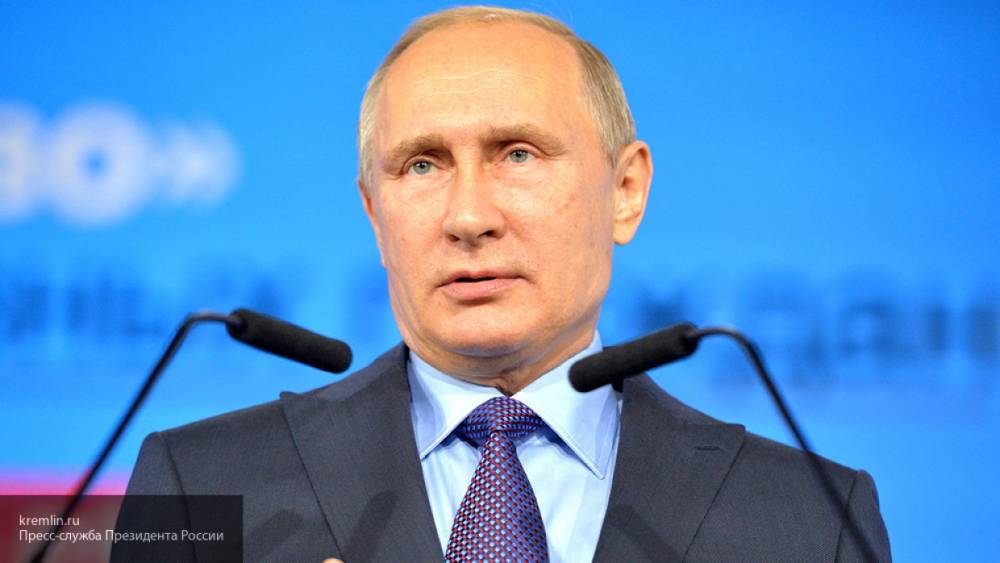 Путин поручил кабмину РФ разработать меры по поддержке русского языка за рубежом