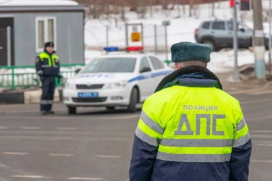 Банда полицейских-вымогателей арестована на трассе в России